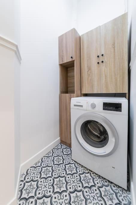 Haussmannian Apartment, Near Champs-Elysees Paryż Zewnętrze zdjęcie